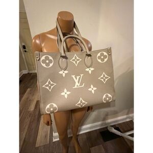 Louis Vuitton OnTheGo MM